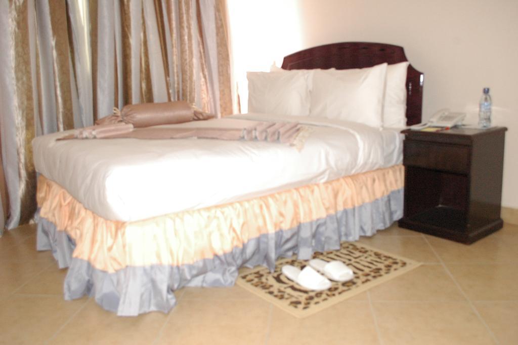 Grace Land Hotel Arusha Room photo